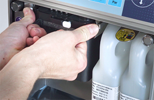 1.2、EBS-6600/ 6900噴碼機 更換墨芯