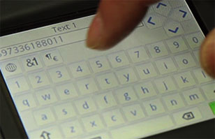 直接在手持噴碼機屏幕上輸入指令，調取數據庫對應信息并噴印-——EBS-260智能手持噴碼機升級新功能（四）